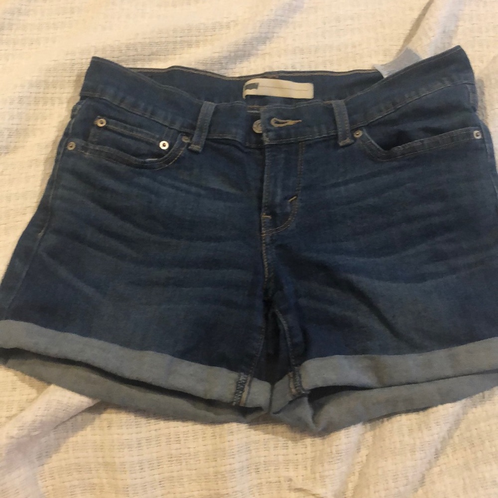 Levi’s shorts, size 26